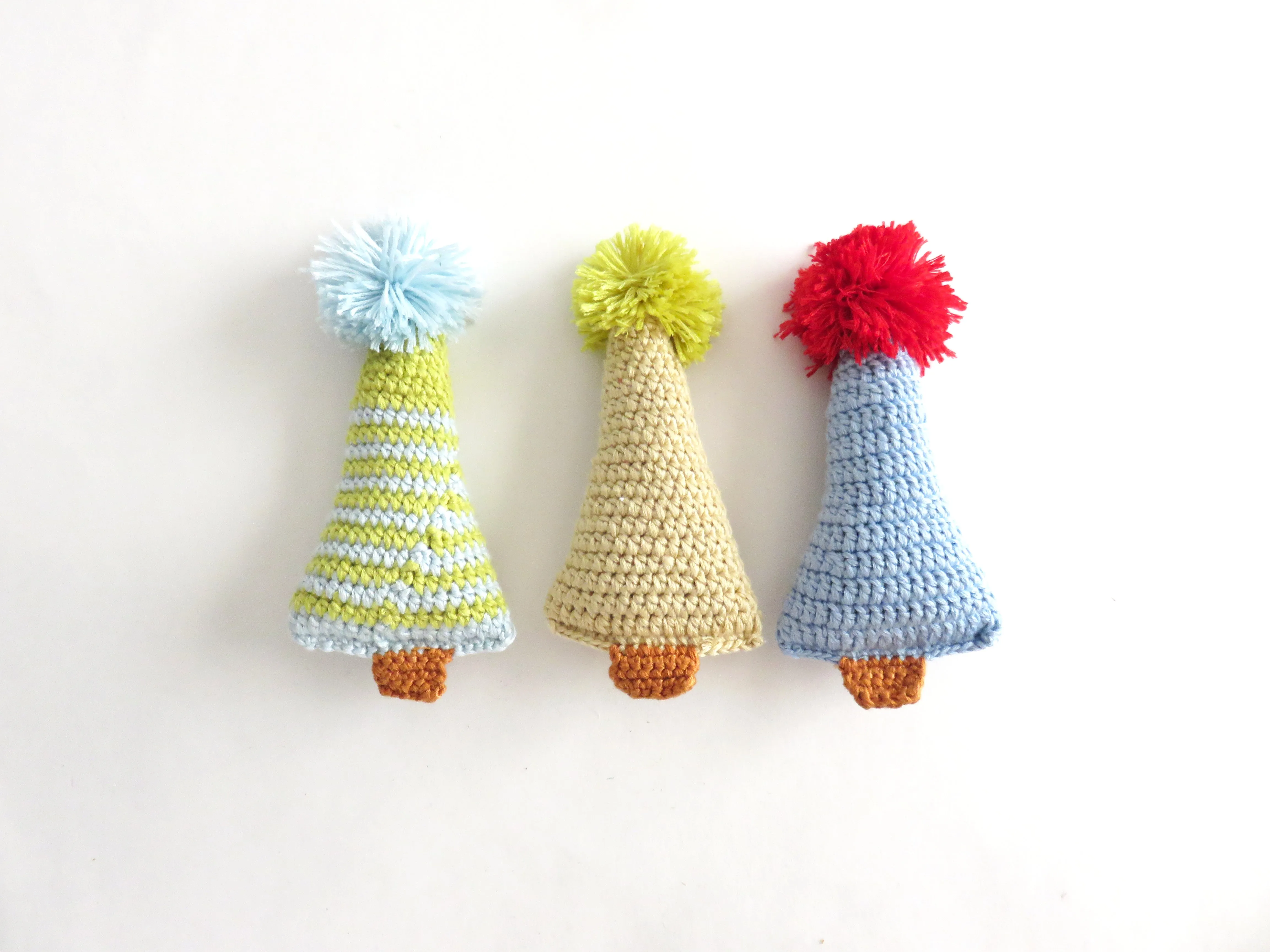 Cozy Christmas Tree Ornament Set
