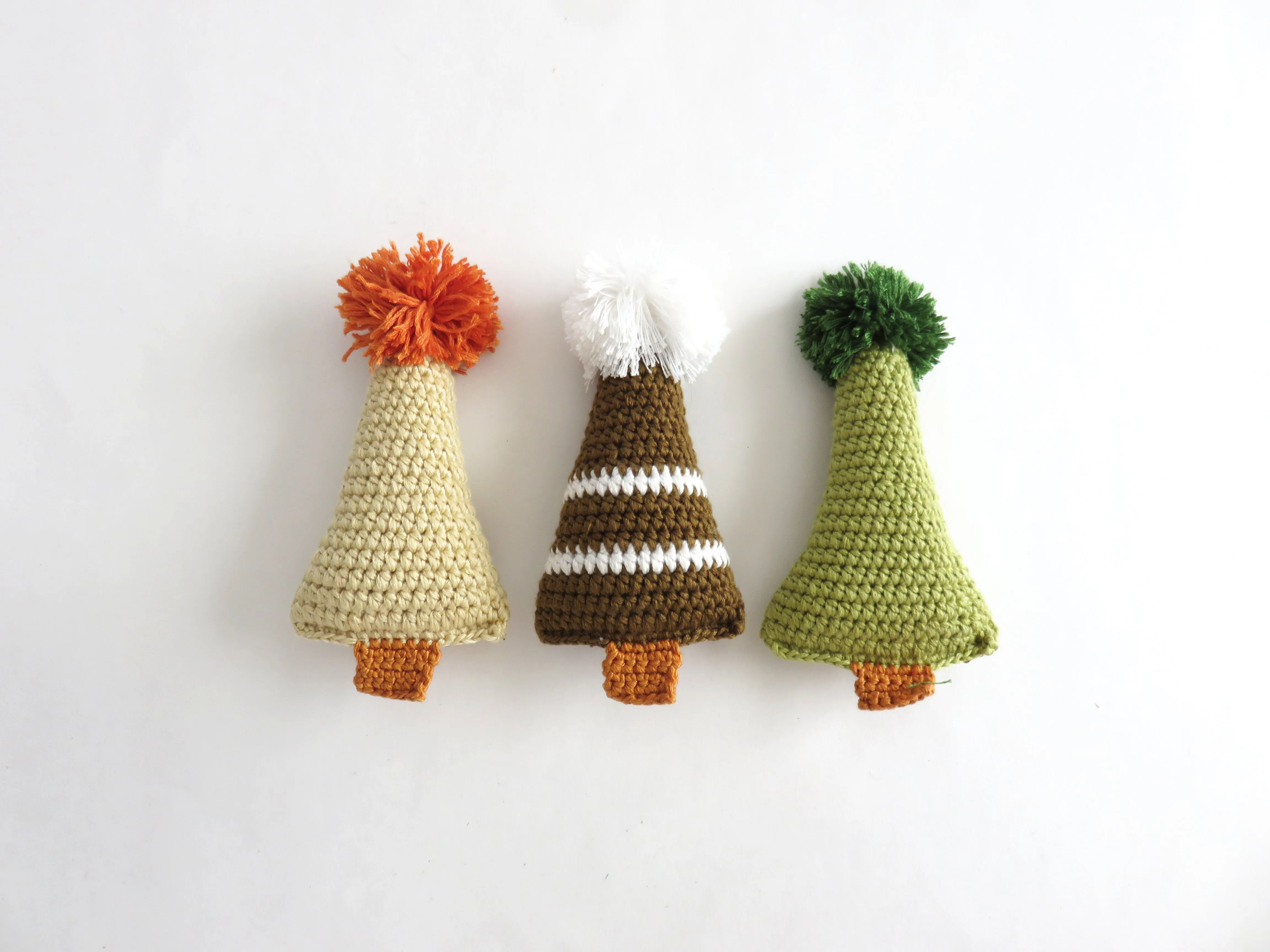 Cozy Christmas Tree Ornament Set