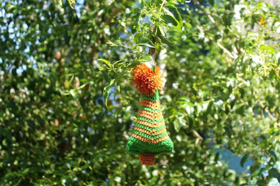 Cozy Christmas Tree Ornament Set